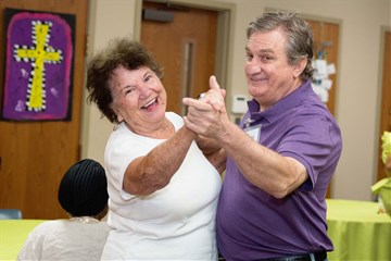 « Dieu vous donne tellement d’énergie parce que ces gens sont si reconnaissants et très hereux. » Photo de Libby Weatherly Photography, gracieuseté de Daphne Johnston.