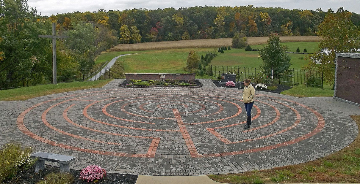 Caminar en un laberinto como el de la Iglesia Metodista Hopewell (Downington, Penn.), requiere concentración para centrarse en el llamado de Dios a ser discípulos, dice Pat Rankin. Foto por MTSOfan, cortesía de Creative Commons.