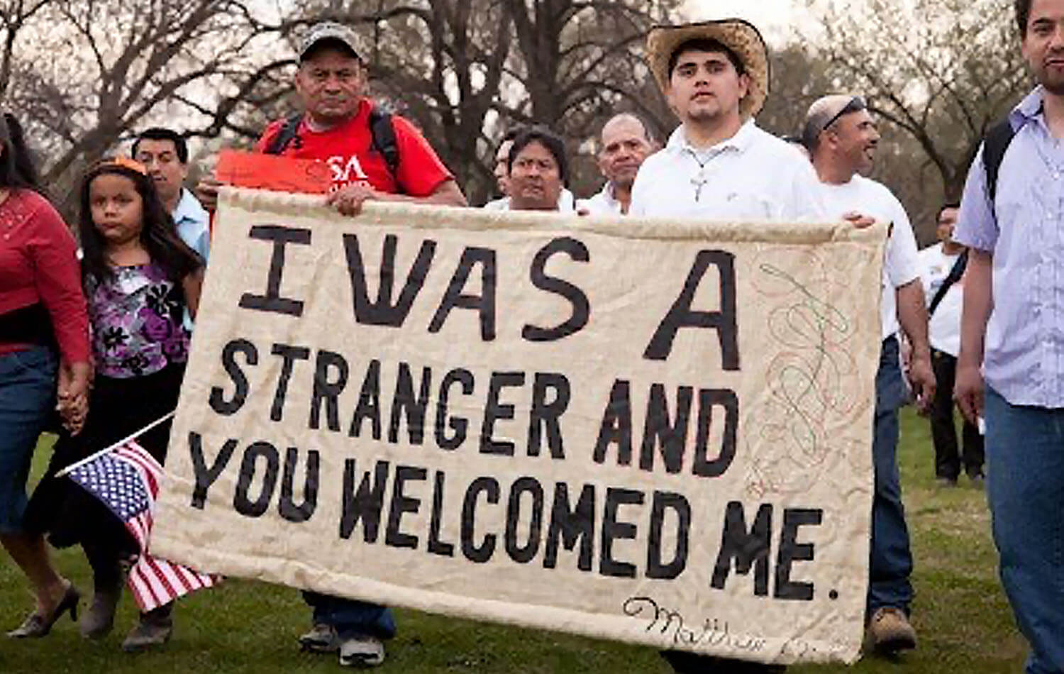 Jesús dijo: “Cuando reciben al extranjero, me reciben a mí…” Mateo 25:35. Foto cortesía del Concilio de Obispos/as de La Iglesia Metodista Unida.