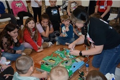 When schools closed for a week following a tornado in Illinois, Grace UMC organized an opportunity for elementary-aged students to play, eat and learn.
